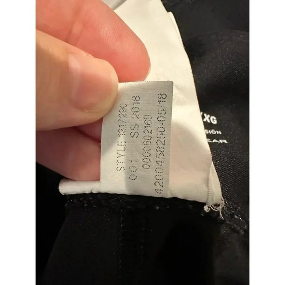 Under Amour Compression‎ Cropped Legging - Picture 7 of 8